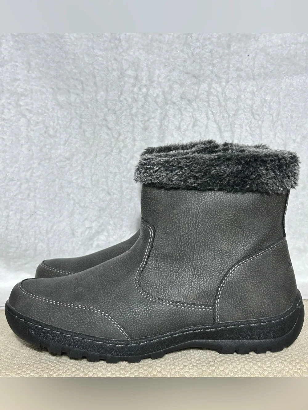Khombu Womens Grey Addison Faux Fur Side Zip Water Repellant Booties Boots SZ 9